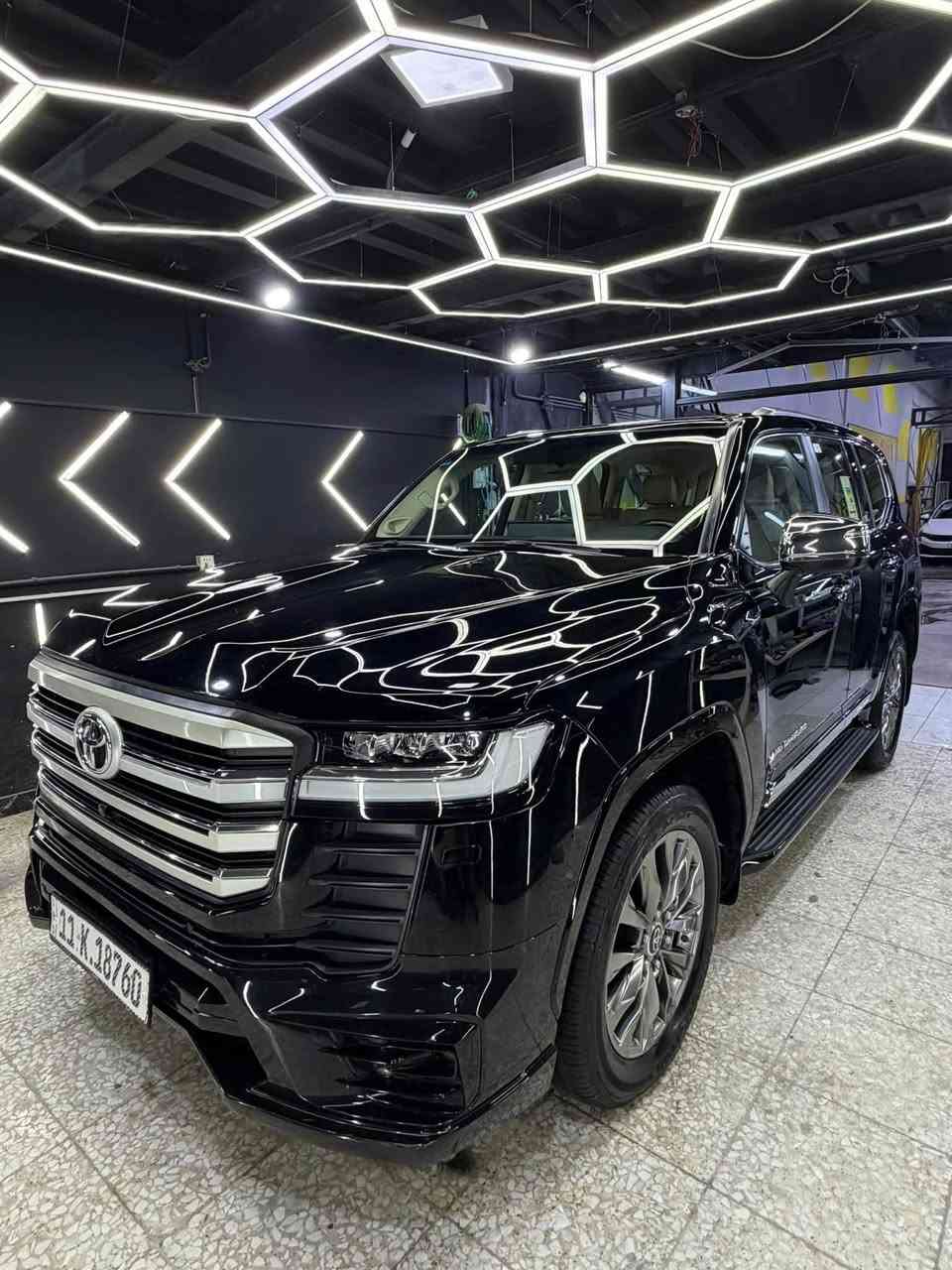 لاندكروز VX • موديل ٢٠٢٤ • رقم بغداد