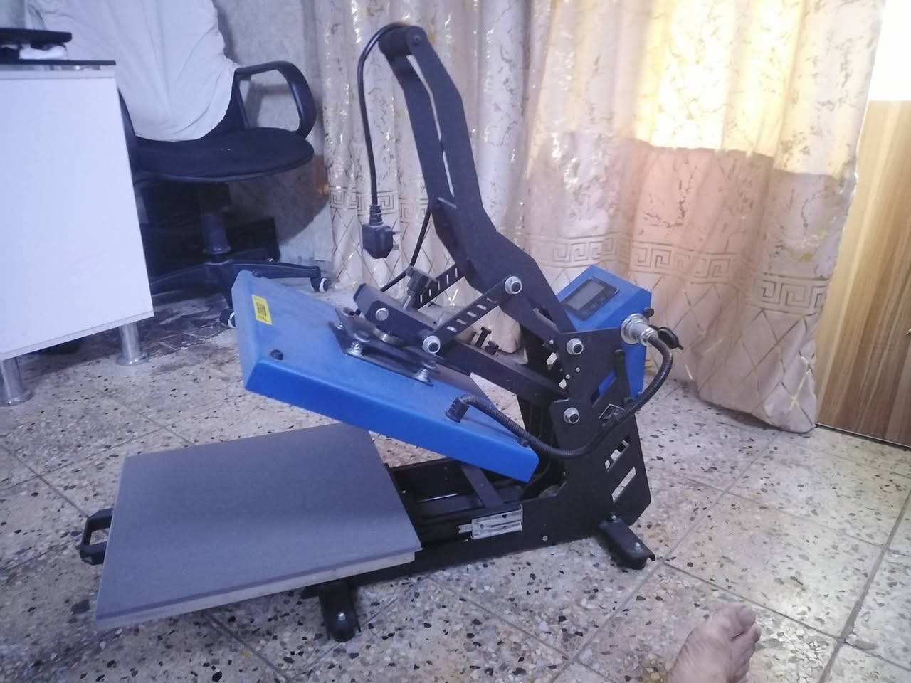 جهاز طبع حراري قياس ٣٨سلايت قفل مغناطيسي
السعر ٤٠٠ الف د اتصال ***********
