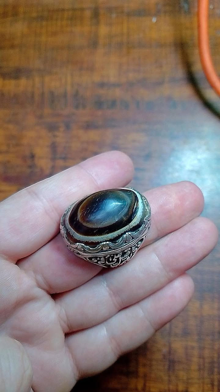 💍 محبس جزع يماني قديم
صياغة يدوية وشغل مرتب ✨

📍 العنوان: الرميثة
📞 للطلب والاستفسار: ***********

