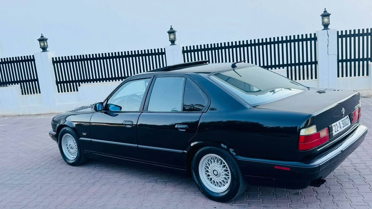 موديل 1992
اصل 525بلادي
محرك كبس 
سياره رقم اربيل ب اسمي
رقم سنوي فحس هزه كلهه جديد لحد2032
مواصفات فول فول 1/1
سياره احله من الصوره
سلايد كهرباي 
اربع جامات كهرباي شغال
دكمه Sشغال
قفل سنكري
تبريد
بيجم عريض
ABS
اربع تايرات جديد
سياره مصبوغه عام لل جماليه
اترايهه ل زاخو الي فاو 
تحويل او وكاله نفس اليوم
سعر 42 $
***********
واتساب فايبه ر موجود
