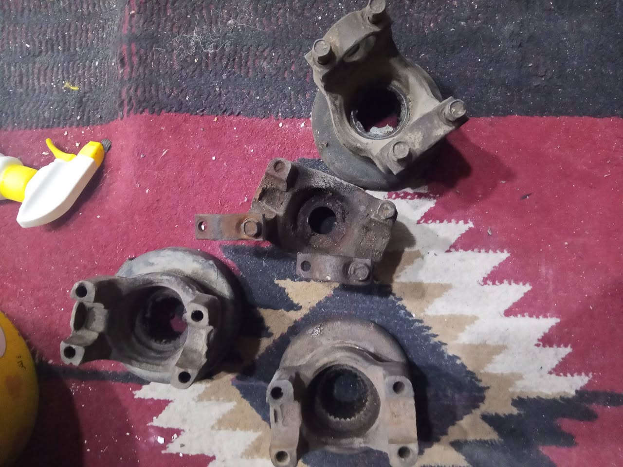 سلام عليكم 
لغد صفحة السايق سعر 30
سايد بريك كامل من طول للطول 200وبيه مجال 
كويلات هنةوالضفيرة 8100 سعر 50
جوين واتر بم 8100سعرة 15
مكان بصرة رقم ***********
