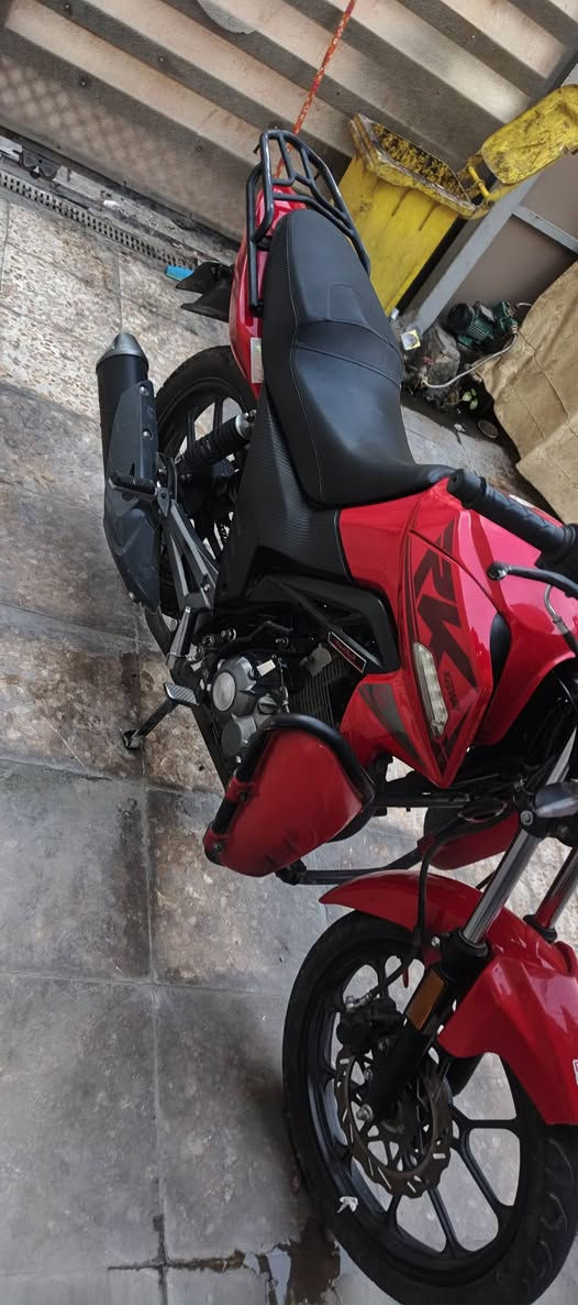 دراجة ار كي موديل ٢٤ طالعه بل ٢٥ دراجه نضيفه كلش مامفتوح شي بيها عل بلاد للاتصال 0770483927
سعر
دراجة ار كي موديل ٢٤ طالعه بل ٢٥ دراجه نضيفه كلش مامفتوح شي بيها عل بلاد للاتصال ***********
