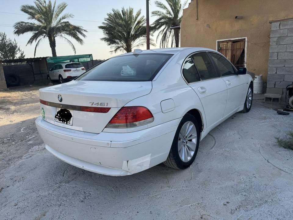 بي ام باخرة vib  كفالة عامة بدون كص كير محرك تبريد حدادة. سعر ٥٠ مكان السيارة بغداد ***********
