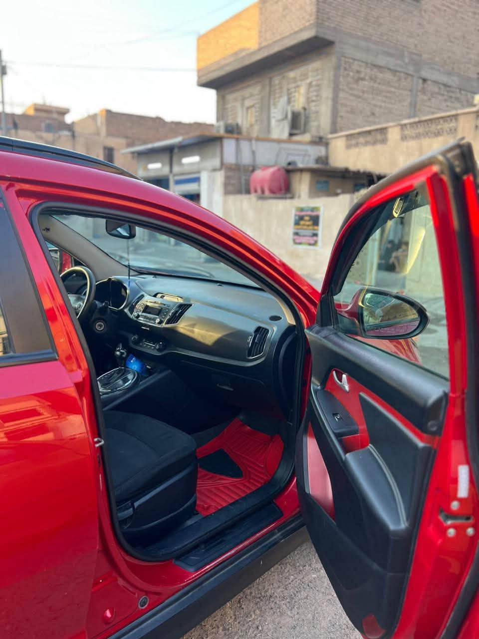 سلام عليكم سبورتج موديل ١١ سيارة وارد امريكي مكينة دوش بدون حادث بس صبغ بيهة وناشر السونار وي الصور سنوية باسمي تبريد كهربائيات كلهة عل بلاد ماشية ١٧٨ مكان السيارة بغداد مدينة الصدر السعر ١٠٨ لاستفسار اتصل وتدلل ***********
