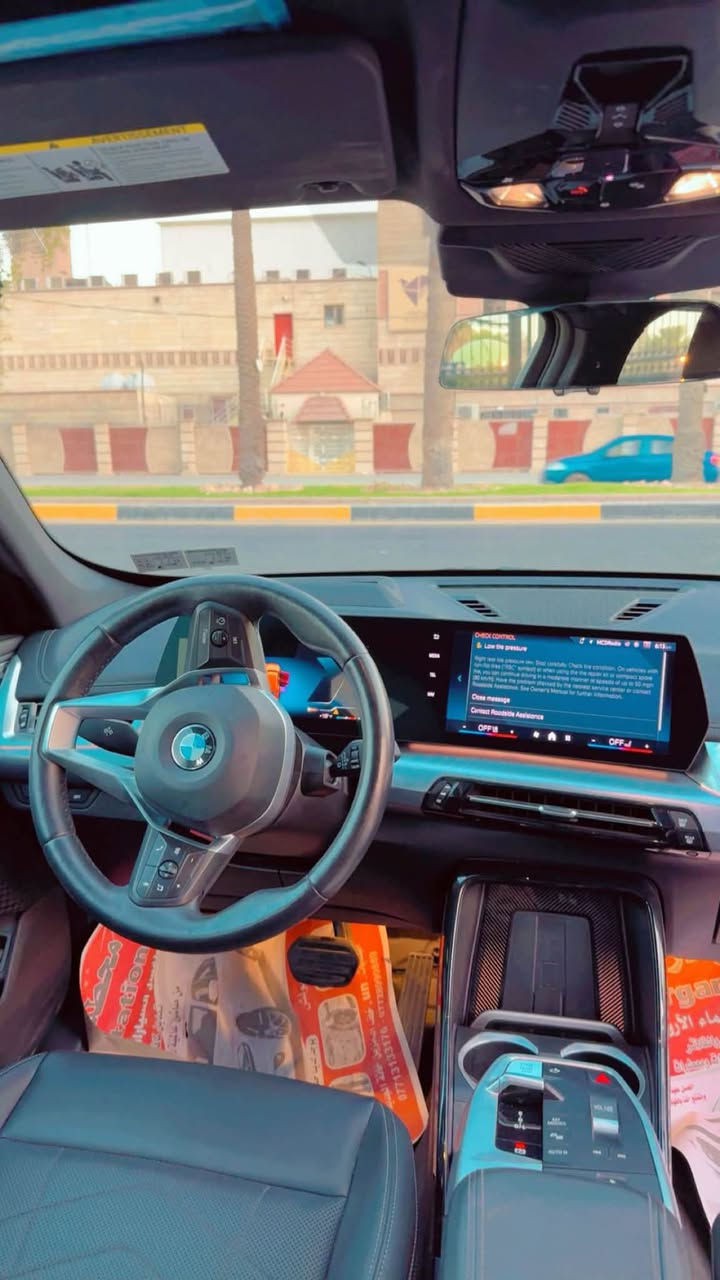 للبيـع BMW X1✅
🟢الموديل: [ 2024 ]

🟢المحرك: [ 2.0 / Turbo ] 

🟢الگير: [ أوتوماتيك ]

🟢الممشى: [ 11 الف ميل ]

🟢الون : [مشمشي ] 

🟢الحالة: [ حـادث خفيف جداً ( خلفي فقط pdr  ) ، بدون أيرباك وبدون صبغ  ]

[

[ الـــــمـــواصــفـــــات ]

🔴- فتحة 

🔴- شاشة وسطية متصلة على طول الدشبول 

🔴- كار بلي

🔴- كاميرا 

🔴- حساسات 360

🔴- نظام قيادة ذكي 

🔴- أوتو بارك 

🔴- مقاعد جلد

🔴- مقاعد تدفئة + تبريد

🔴- مقاعد كهربائية 

🔴- هيتر ستيرن 

🔴- سستم سماعات 

🔴- اضاءة محيطية 

🔴- وبعدد بيها مواصفات السيارة

الموقع: [ بغداد الصالحية  ] 📍

السعر  290$وبيها مجال✅

رقم الهاتف: ***********  🟢

السيارة داخلة كتاب شهداء رقم بغداد
