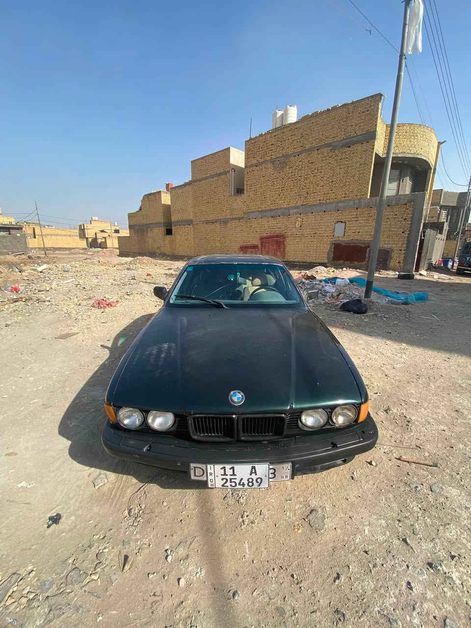 سلام عليكم للبيع او مراوس حسب قناعه بي ام  مديل 1993 رقم بغداد بسمي شخصياً سنويه31 مكينه وكيرVVTديلكو  مكفولات تخم تاير جديد كهربائيات شغاله مكفوله من حادث ول كلبه فقط جارده السعر 32 مكاني ناصريه اللاستفسار ***********

