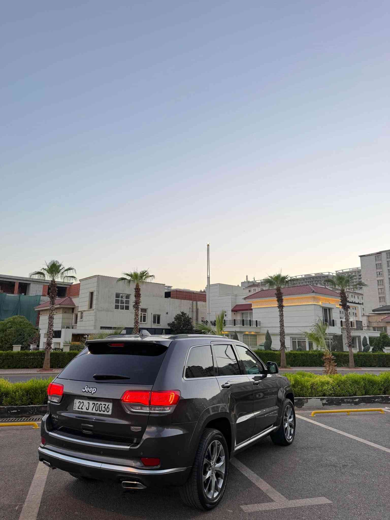 jeep summit V8 2020 
فول فول پانوراما جه گ به رزو نزم سماعه ماركه كوشن ساردو گه رم رادار دعامي گه وره پانوراما سندوق شفتو شاپ … ناو سپي شغال زور مواسفات باس ناكري (سومينت) ياني فول له وه فولتر نيه
سه ياره نموونه له جواني لوك لوك بي شوخت بي قؤپ
كلين به سفري ليره كراوه 
٢ پارچه به س كلير ده رچوا هه تا بورغيه كانيش به شه رت نه كرايته وا لوك لوكه 
٣٦ميل رويشتوا 
شوين:هه ولير 
سعر:٢٧٥$💵
***********
فايبر////واتسئاپ أربيل, العراق
