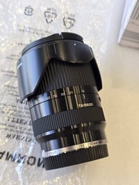 للبيع عدسة Tamron 18-200 للسوني