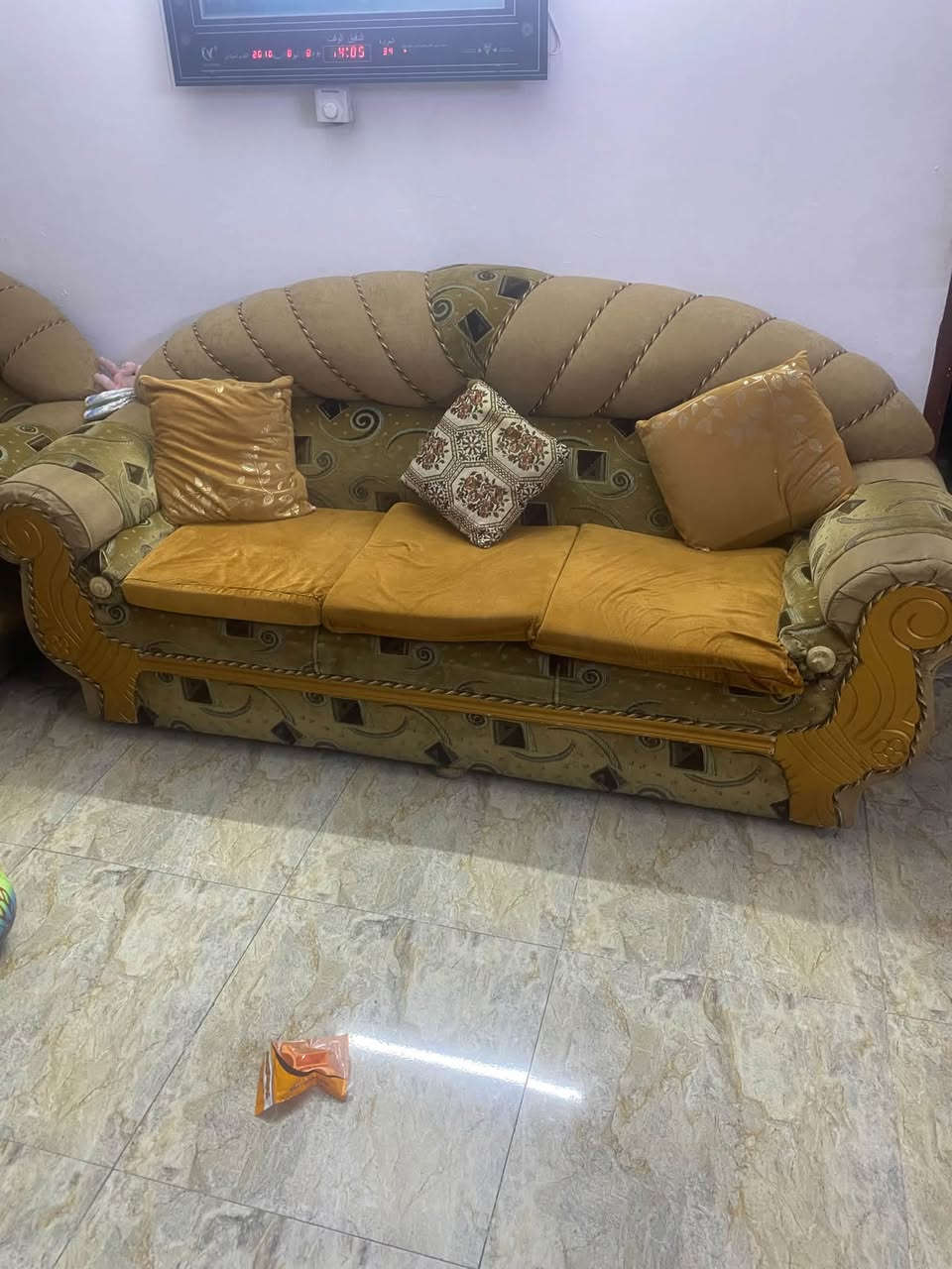 طقم ١٠ مقاعد • صالون • حي الصحة