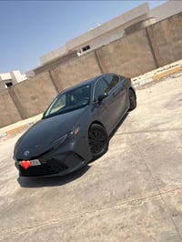 كامري 2025 • XLE فول • بونيت 3اصابع