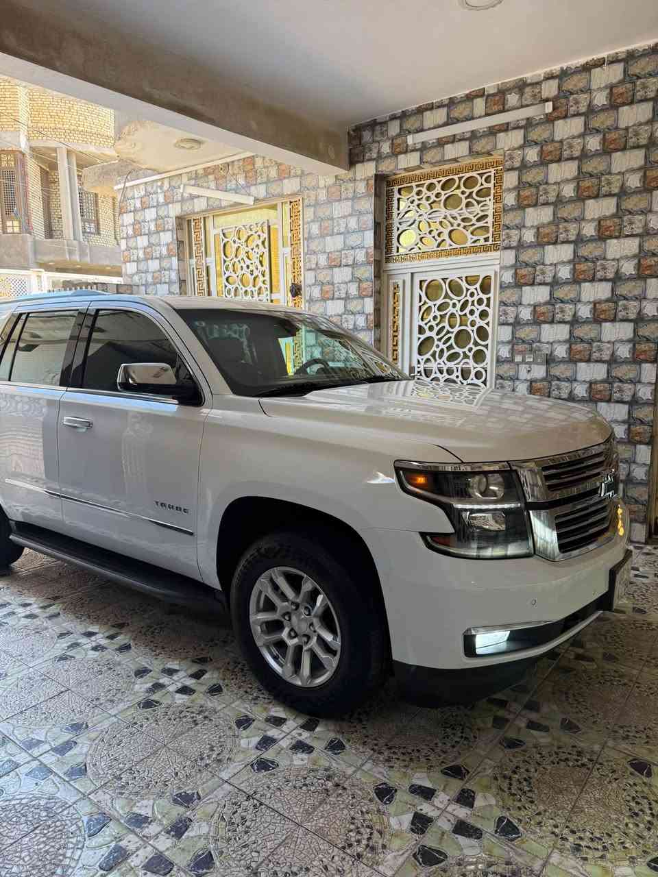 السلام عليكم للبيع تاهو موديل 2018 خليجي وكاله المنصور كفاله عامه حتى دعاميات رقم بغداد بغداد بسمي شخصيآ موصفات LS  بصمه تشغيل  ستيرن كهرباء ماشيه 122 كم سياره جديده وجاهزه مابيه نقص مكان السياره ذي قار الشطره السعر 322 ورقه وبيه مجال قليل للاستفسار ***********
