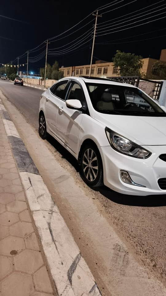 السلام عليكم
 اكسنت موديل ١٥ خليجي 
مكينه ١٦٠٠ فول مواصفات 
فتحه كامره شاشه جبيره
فول تحكمات 
خمسه ويلكب 
مكينه كير حداديه تخم تاير تبريد كله جديد 
السياره بيها صبغ دوسات فقط 
ماشيه ٩٧ سياره جديده رقم كربلاء تحويل مباشر 
السعر ١٠٣ وبيها مجال 
مكان السياره كربلاء الحسينيه ***********

