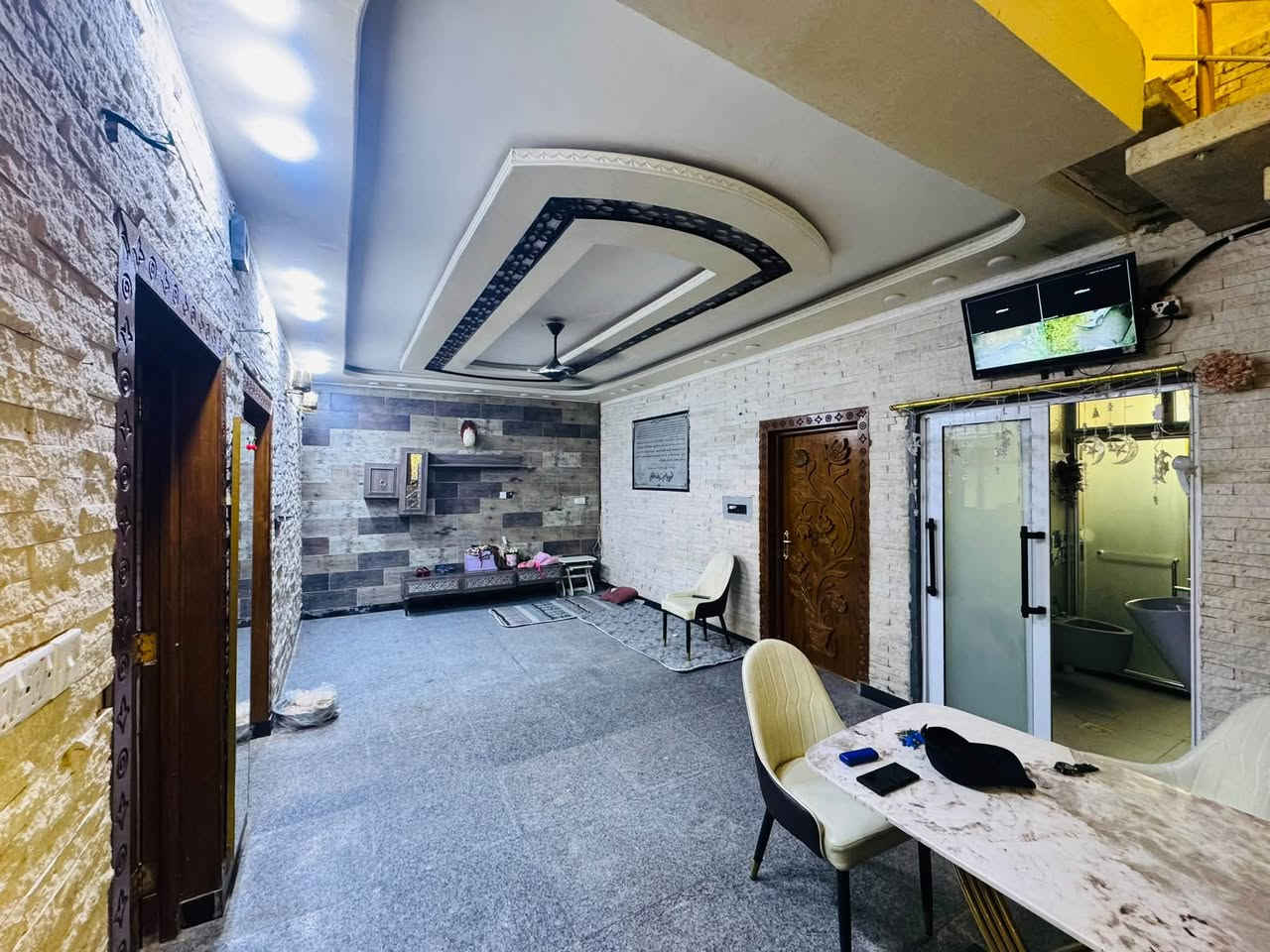 مؤثث • ١٨٠م • طابو ملك