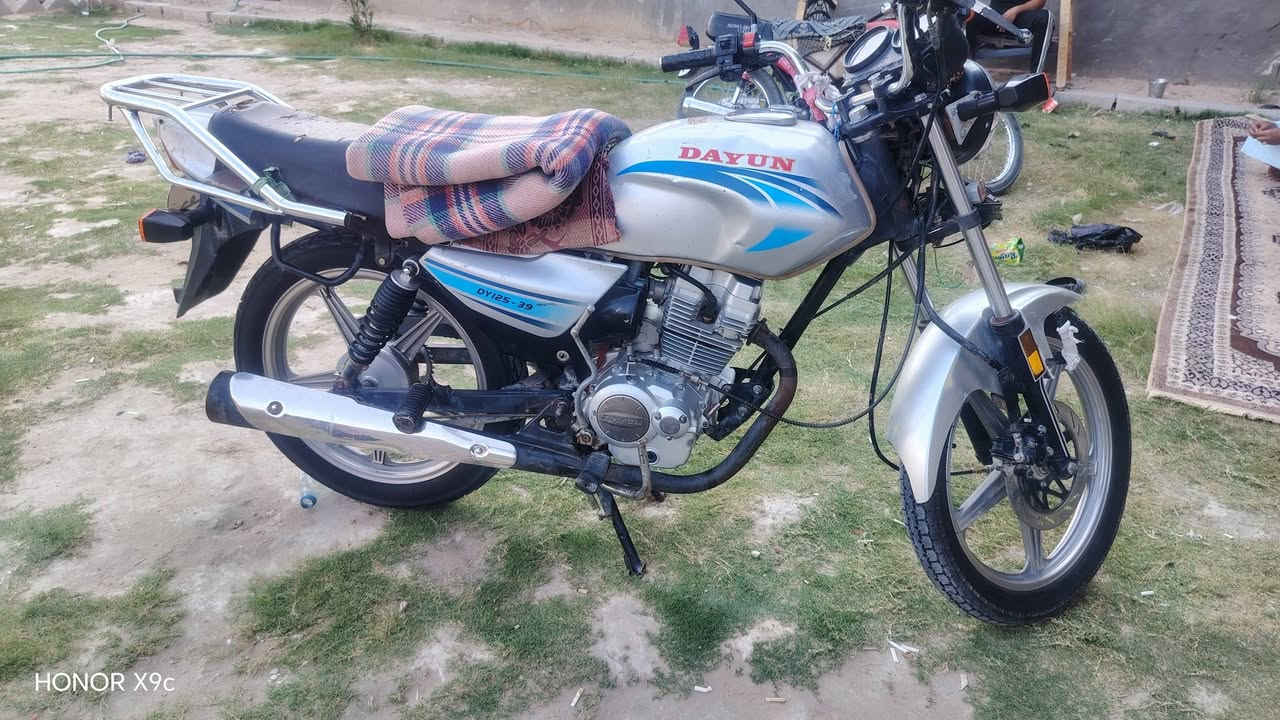 دراجه دايون عضم للبيع مكلف بالنشر 575
***********

نص مكتوب في الصور:
- HONOR X9c