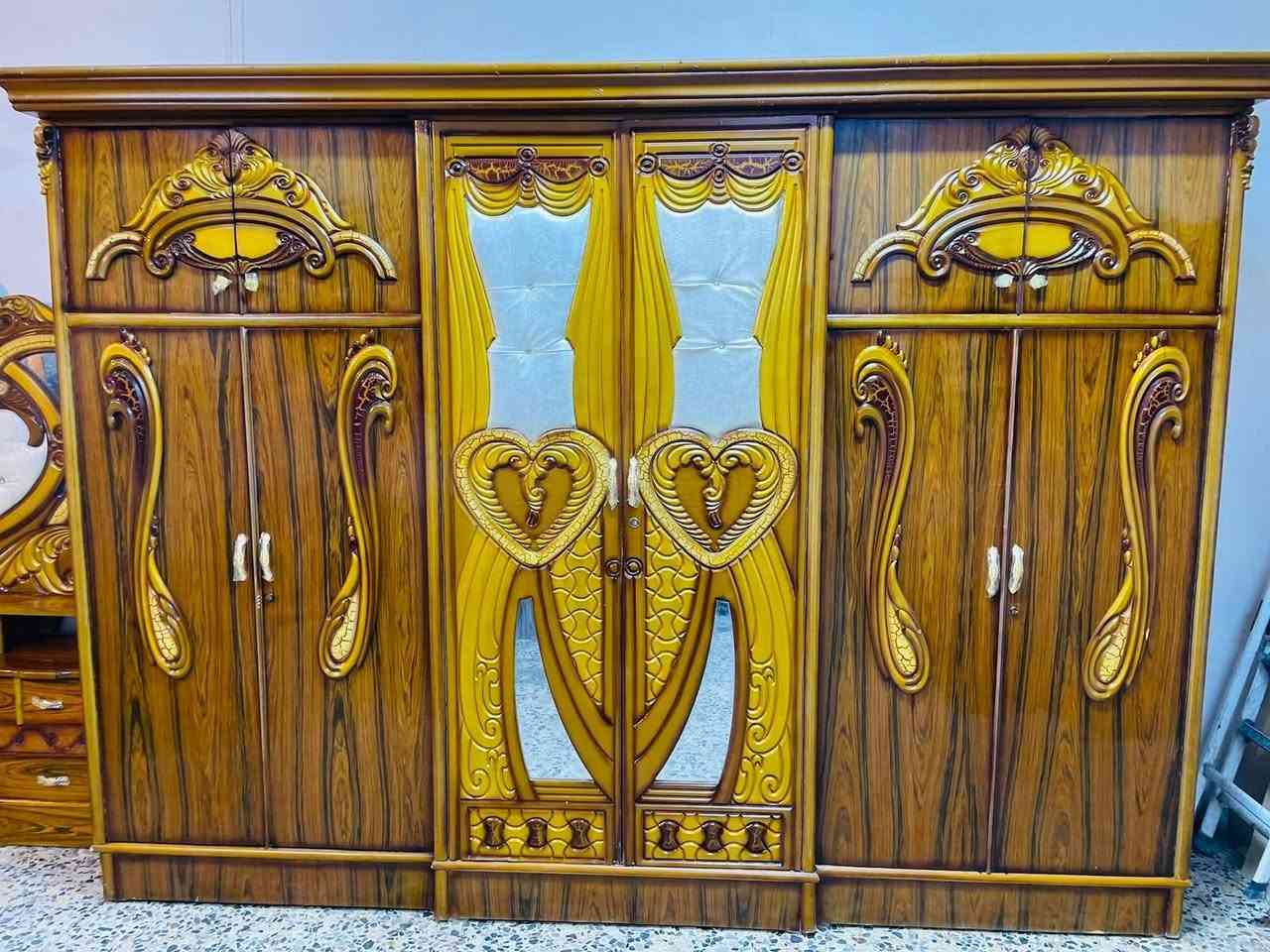 السلام عليكم 
غرفه صاج عࢪاقي مستخدام 
غرفه6/ابواب 📌
السعر 580
نضافه 80/💯 
معا نقل فقط داخل بغداد 
واتساب ***********

