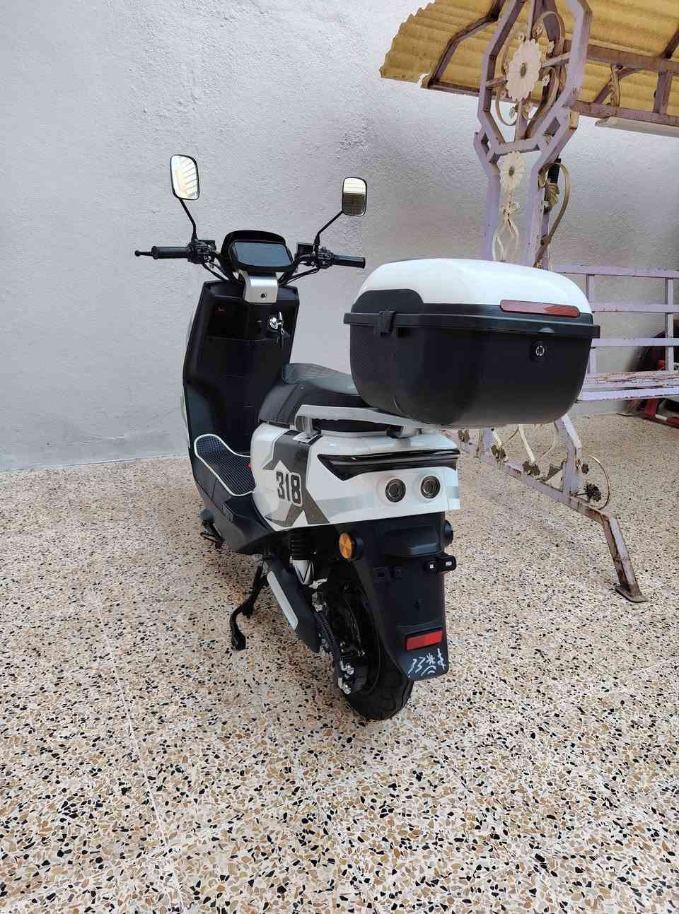 ماطور شحن 318 مواصفات معروفه
6 بطاريات شرط السعر 650 مكاني الجانب الأيمن 
***********
