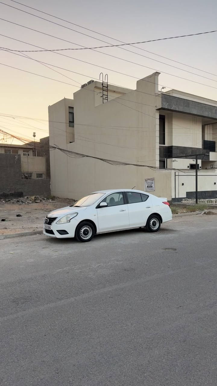 نيسان سني هندي
 موديل : 2020 
الضرر :  نص جاملغ امامي / بارد بالباب الخلفي 
الممشى : 110 الف
السيارة حلوة ومرتبة للاخير 
السعر : 100 ورقة

***********
