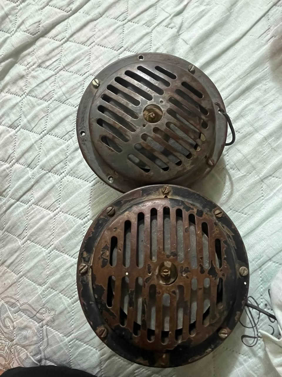 هورن عنجه البيع ببادئات وسعر  350.          ***********لنتصال. بس عله رقم
