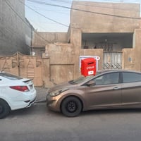 بيت للبيع بالقبله بحي الجامعه قرب مدرسة الاستبرق على شارع 15 متر البيت...