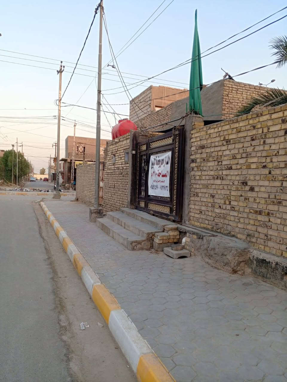 بيت في الديوانية في حي العسكري الثاني شارع ٦٠ ثاني بيت عن الشارع العام مقابل متنزه النرجس
بيت في الديوانية في حي العسكري الثاني شارع ٦٠ ثاني بيت عن الشارع العام مقابل متنزه النرجس 

المساحة : 210 م

الطابق الأول : 

استقبال

صالة

غرفتين

 ومطبخ حار وبارد

ومجمع صحي داخلي وخارجي

الطابق الثاني : يحتوي على غرفة

للتواصل والأستفسار على الرقم
***********
