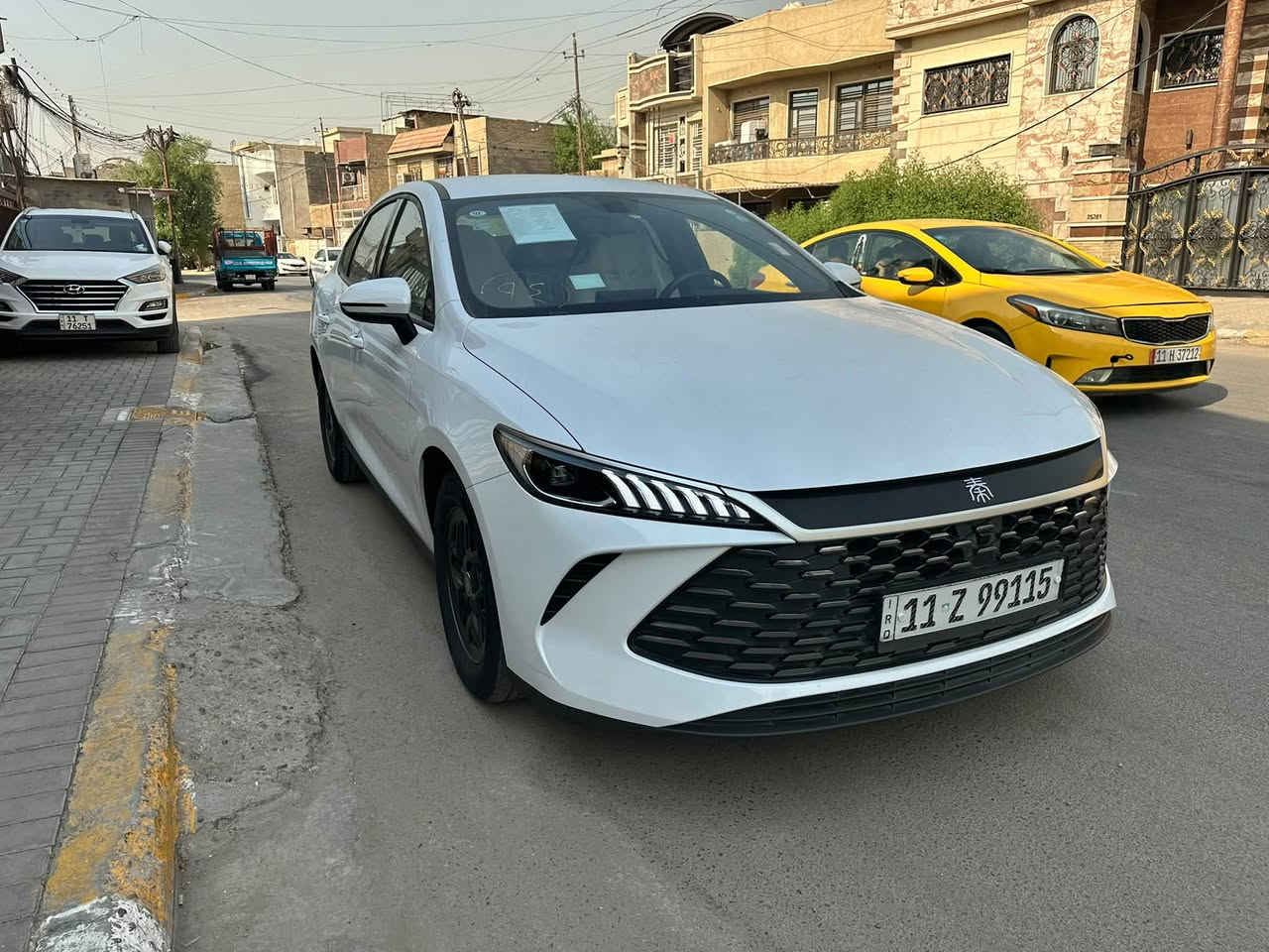 بي واي دي كن بلاس كفاله عامه ماشيه 3 الاف داخل ابيض السياره زيرو  غراضها الكامله موجوده شاحنه وكارت وبصمه السعر ب20 مليون ونص وبيها مجال ***********
