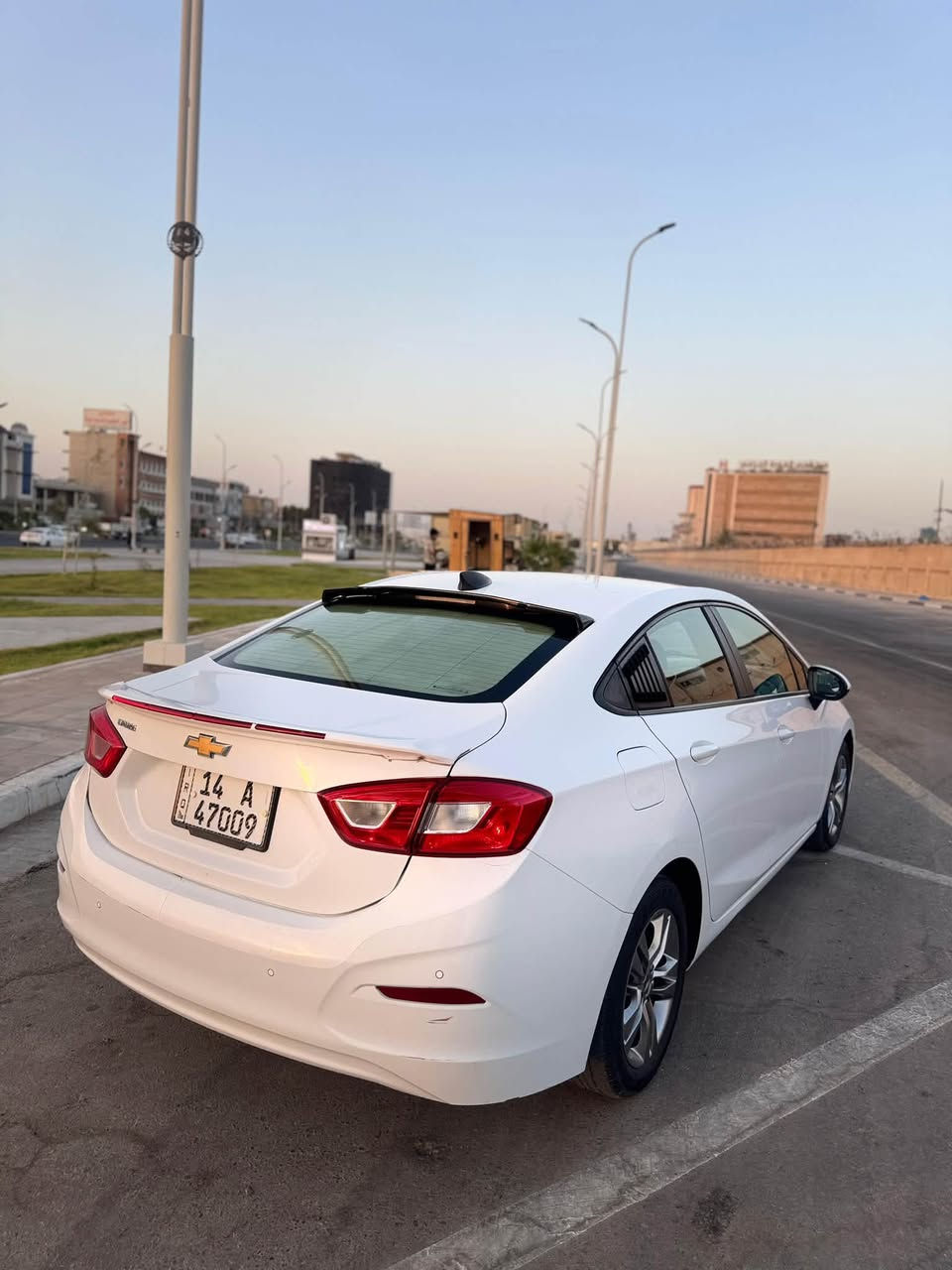 كروز 2019 LS
بدون ايرباك
محرك 1400 تيربو 
 وارد أمريكي ضربه خفيفه المدگر الايسر مبدل
 شواصي و لغود كفاله من الظربه
 تبريد تدفئه 
 الكير و المحرك كفاله
حداديه جديده صار شهر من شديتها
تخم تايرات جدد 
  شاشه لمس كبيره 
ابل كاربلي 
مانع انزلاق  
اوتو ستوب
 حساس ضغط الإطارات 
ABS
كل مواصفات ال LS 
رقم بصره حره بسمي
سعر90 وبيه مجال قليل او مراوس بنيسان سني
***********
