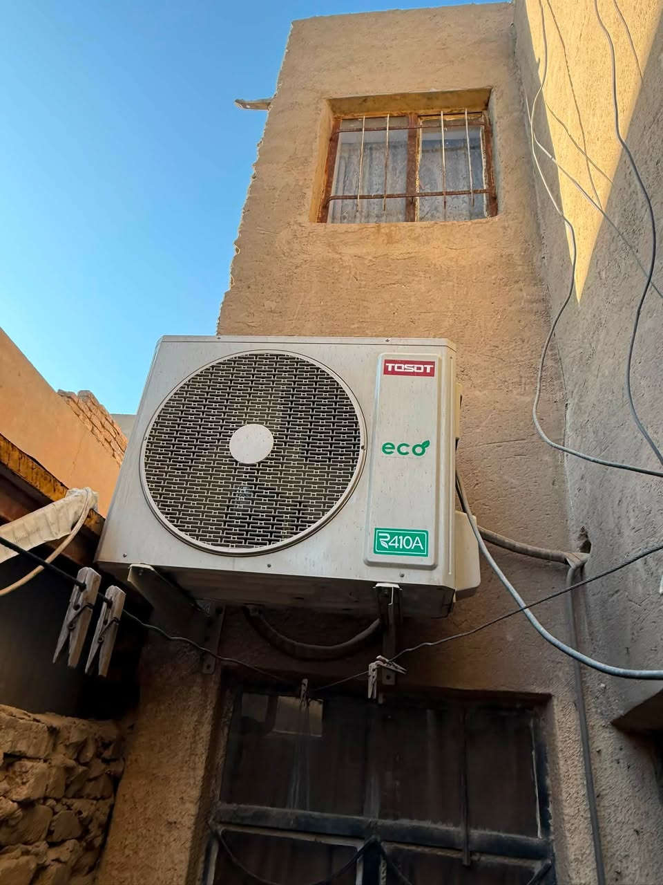سبلت توسوت طنين ونص بعده جديد مستعمل شي قليل سعره 900
***********
