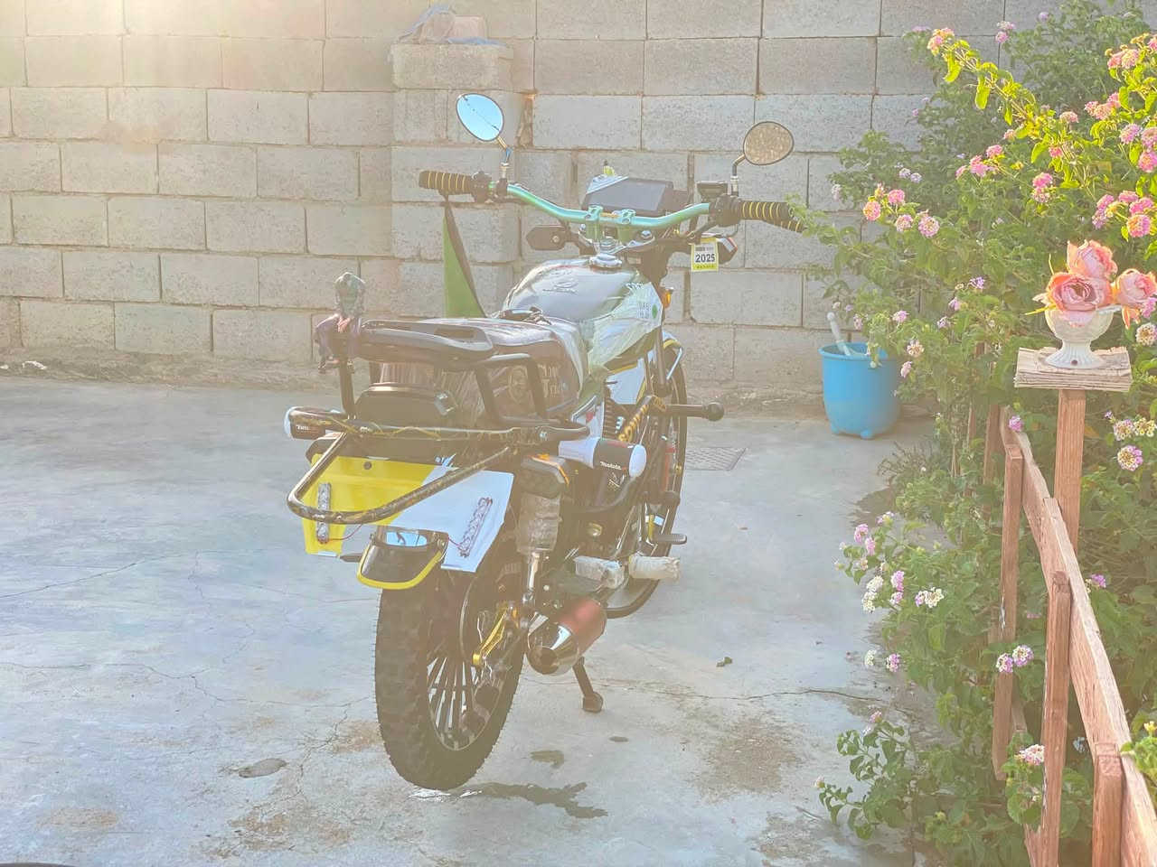 للبيع دراجه سونك 25  محرك 200 جواكيج بعده بنضافته نشاط فول كهربائيات كله شغاله متحط عليه لو برغي  سعره 950 بي مجال بصيط جماعت ليدورون سوالف لا تدخل ***********
