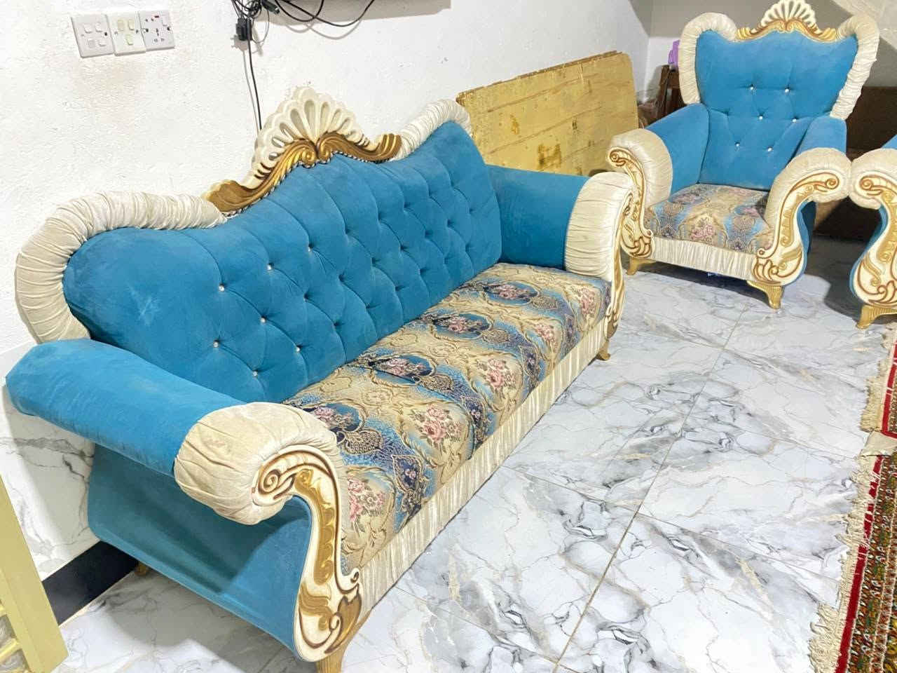 تخم تركي مستعمل لبيع
ميسان جمعيات 4 سايدات 
سعره ب٣٥٠ الف وبيه مجال

