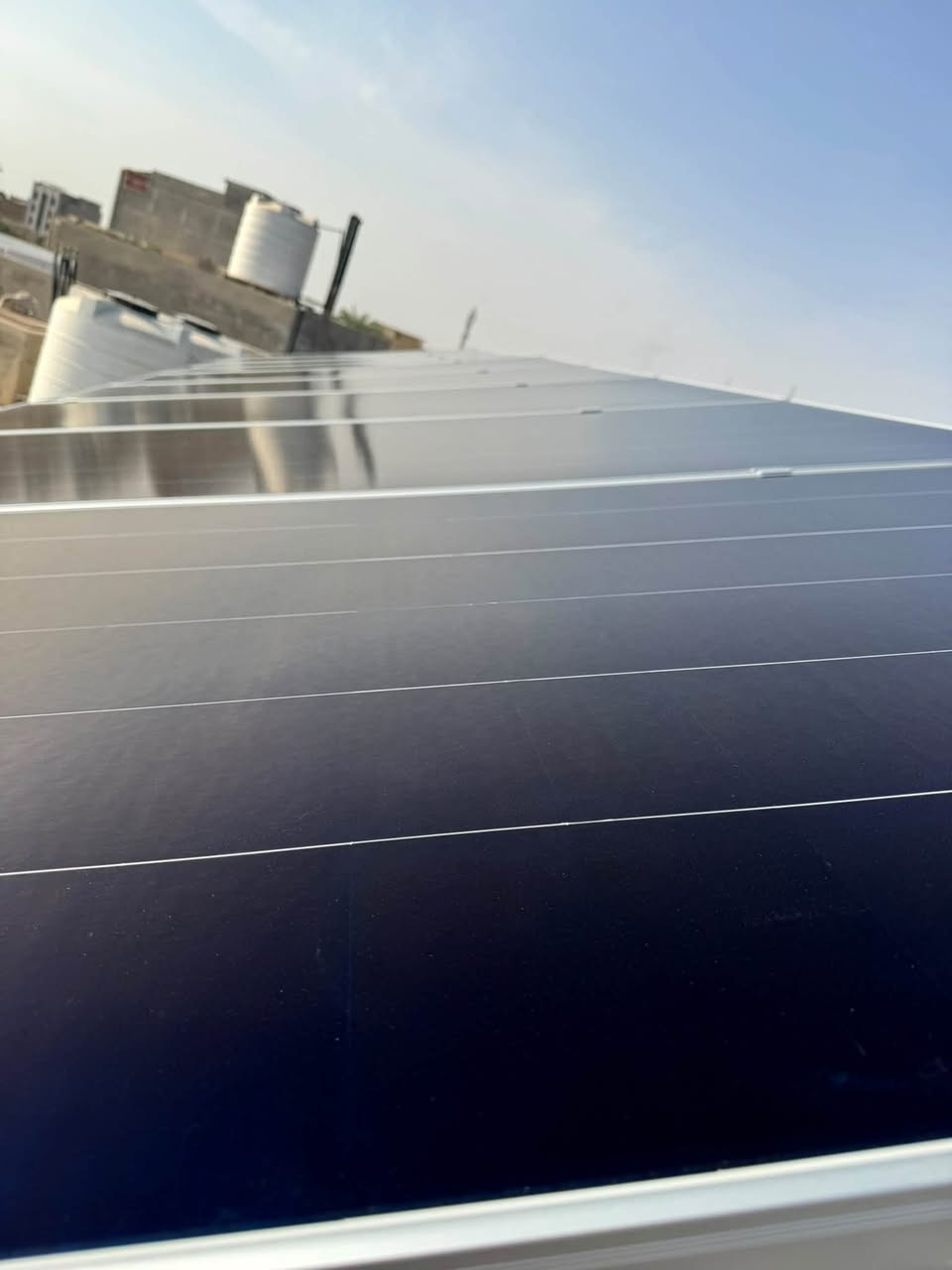 انفرتر Solis 10kW • بطارية Pylontech • ألواح AIKO ثنائية الوجه