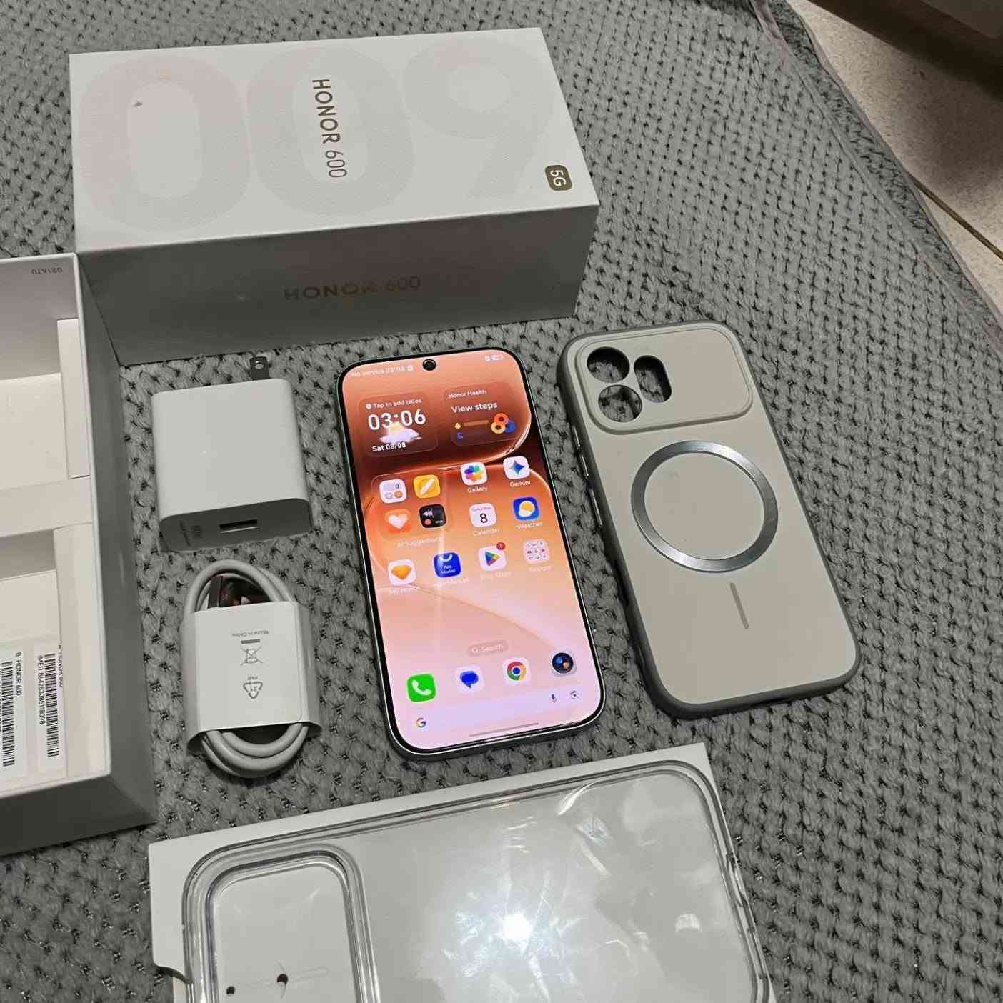 هونر 600 • ٢٥٦+٨ • بطارية ٧٠٠٠
