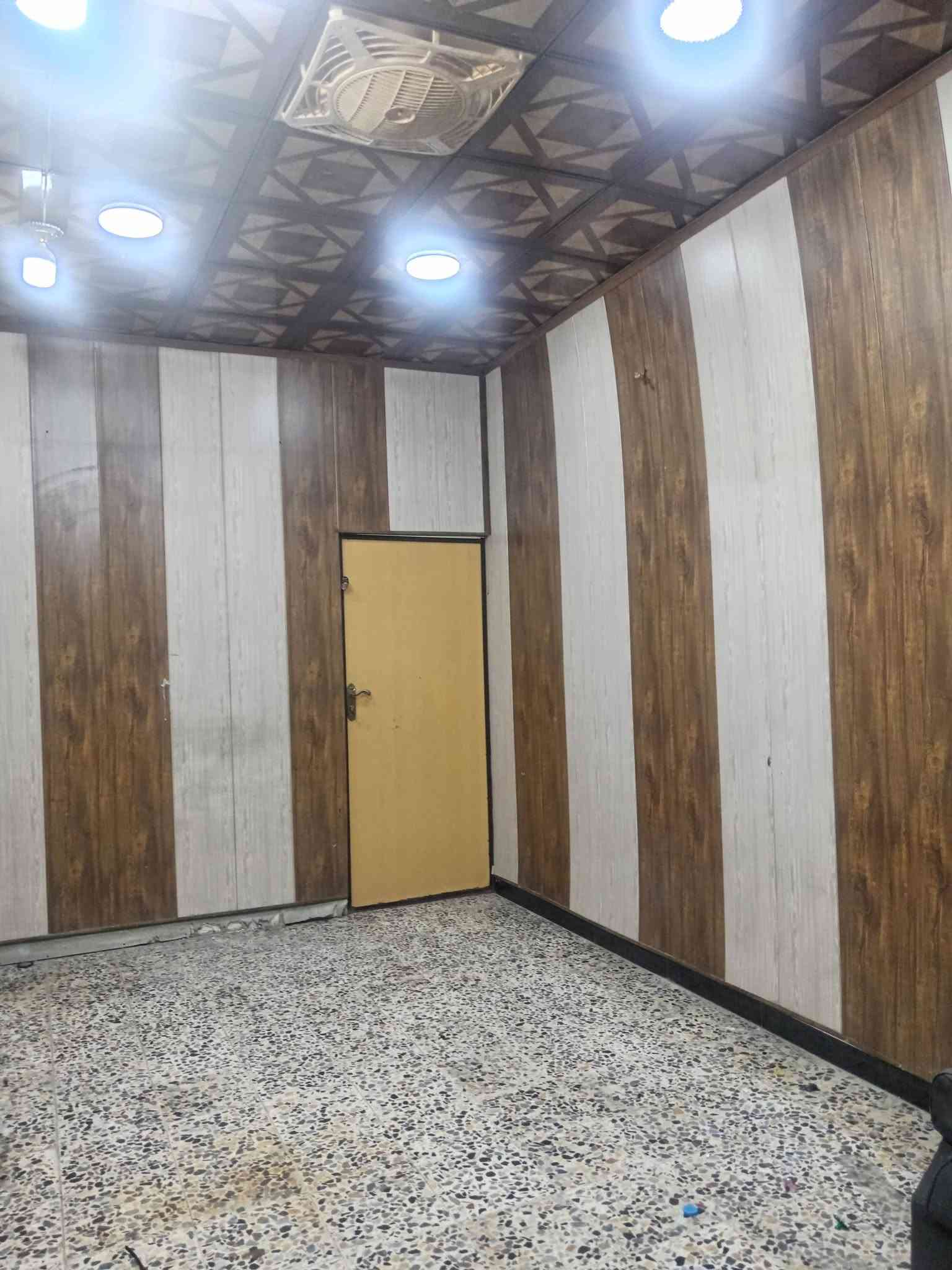 بدون تفاصيل • صالون • تجميل