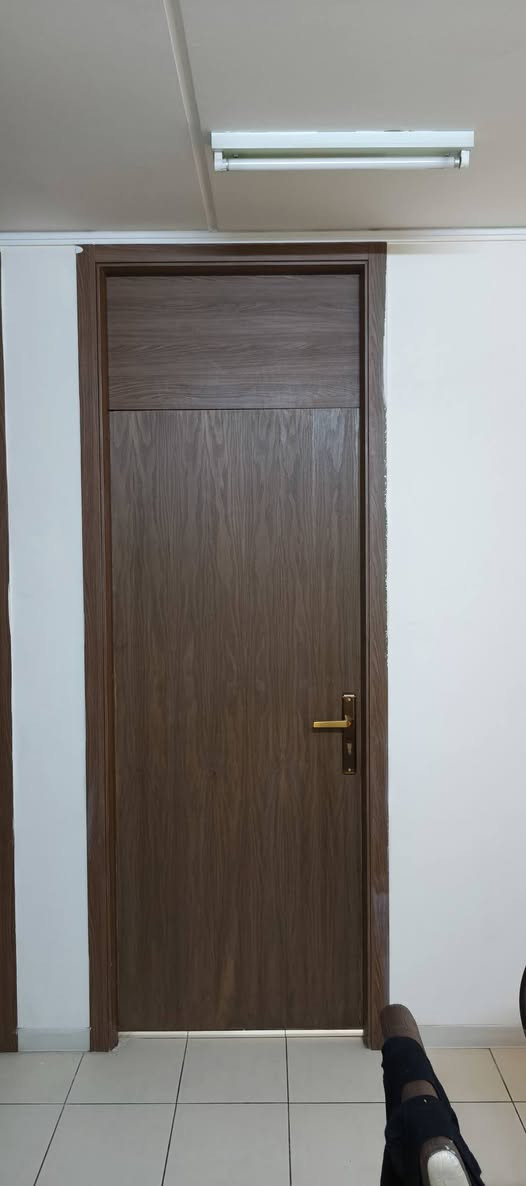 السلام عليكم 
تم تبديل أبواب الشقه 100 شرقي A302
أبو سجاد النجار ***********
