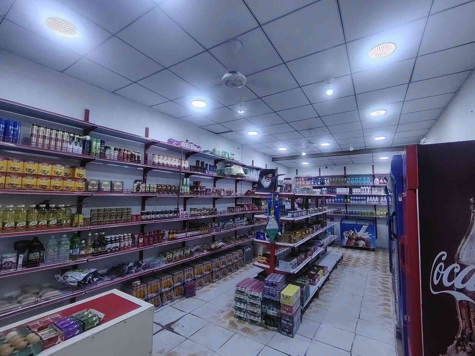سلام عليكم
محل البيع
الموقع..العارضات شارع شؤن المرأه
يحتوي على ٦ برادات و٢ مجمدات
وبيه سبلت شغال رقم الهاتف
***********

