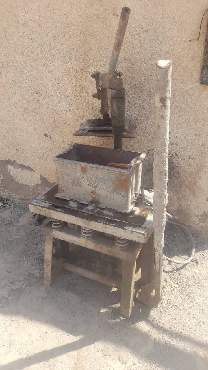 مكينه بلوك كهربائية تشتغل مابيه اي عطل ( فحص قبل الشراء ) محافظة المثنى التواصل واتساب ***********
