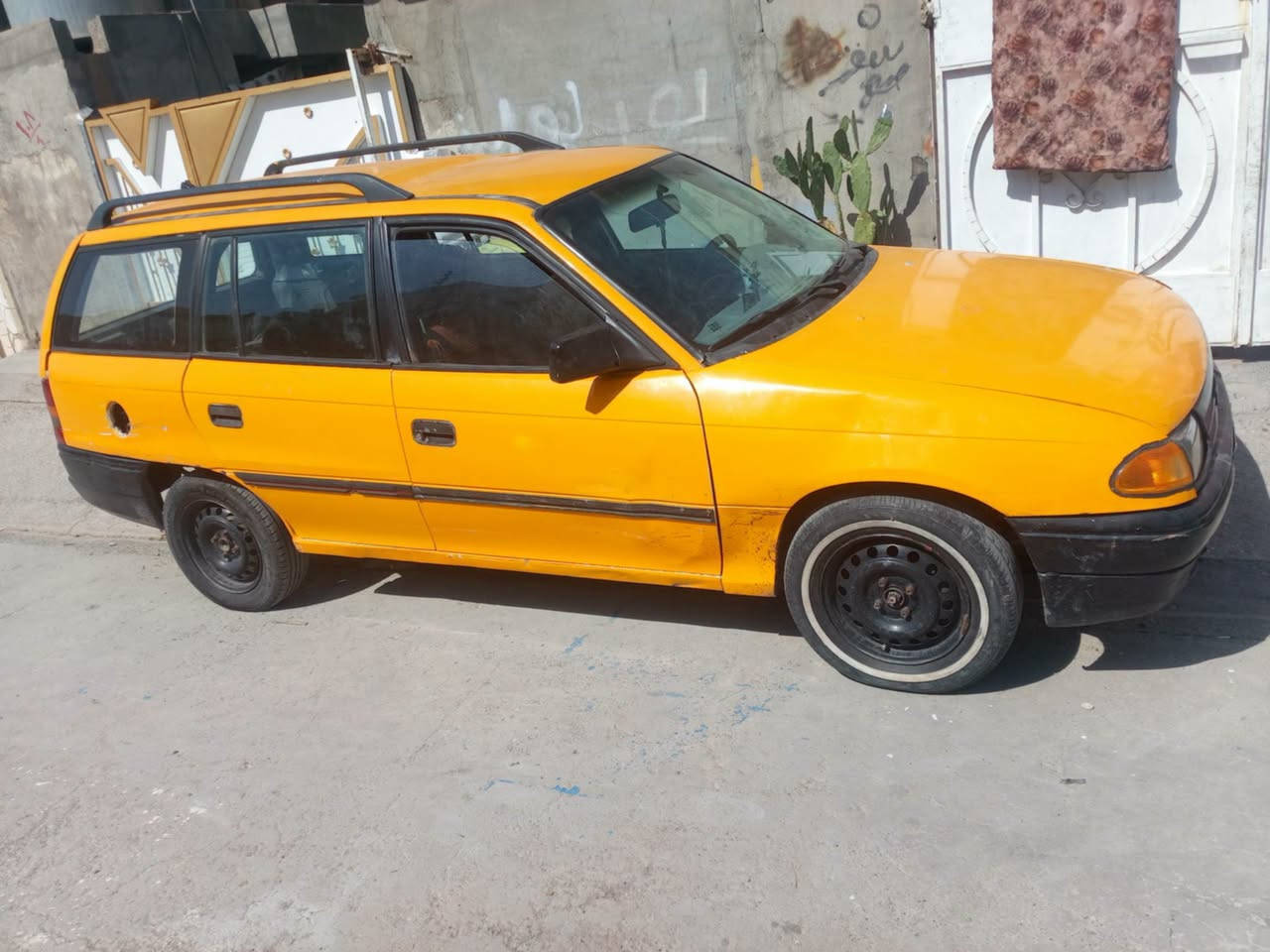 سلام عليكم أوبل استره ستيشن. نضيفه. مابيه. عيب للبيع مديل /93/شرط التحويل بيه كابون بانزين سعره /25/استفساراكثراتصل. على. الرقم//***********
