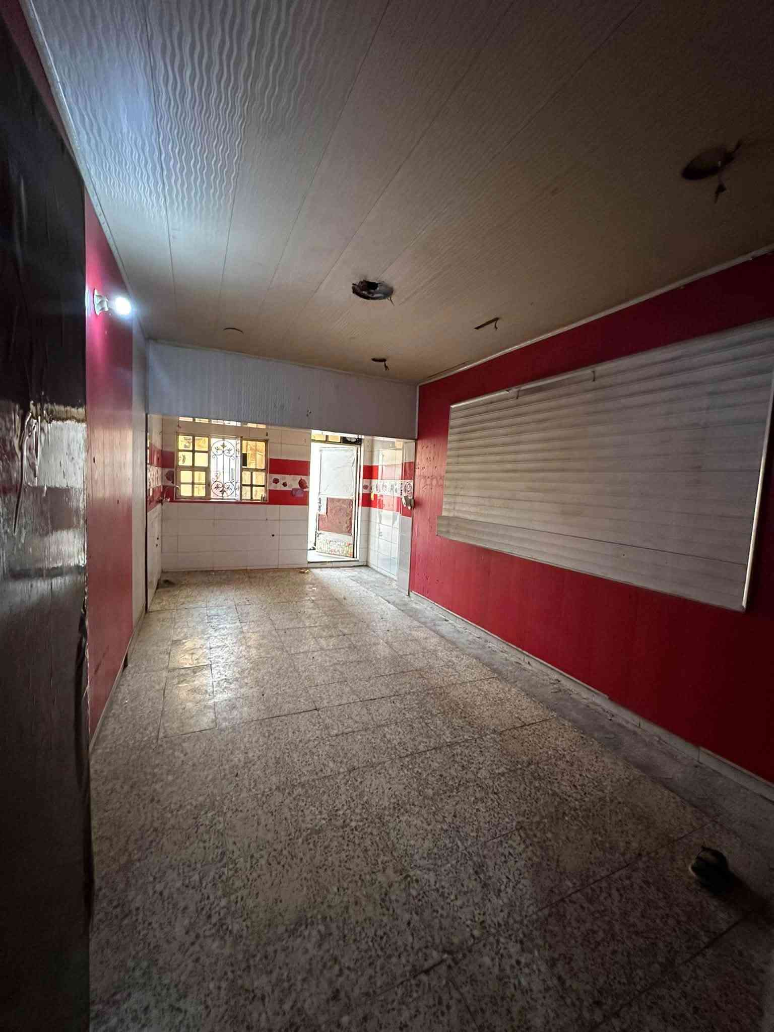 🏠 للإيجار في السيدية

📐 المساحة: 200 متر
🚗 كراج + مدخلين
🛏️ 4 غرف نوم مع سويتات
🛋️ صالة
مطبخ في الطابقين

📍 الموقع: السيدية – مربع الـ400

💰 الإيجار: مليون و250 ألف دينار
🤝 قابل للتفاوض

📞 للاستفسار والتفاصيل:***********
