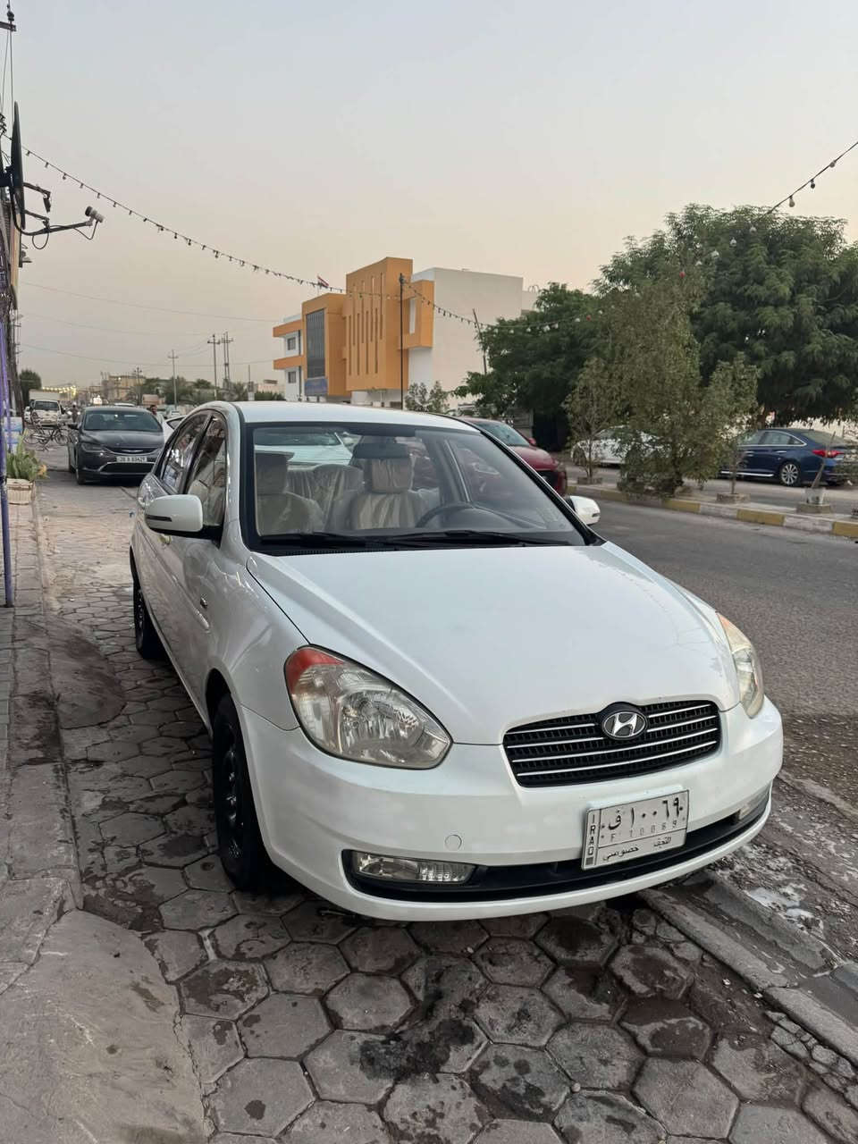 سلام عليكم
اكسنت 2011 خليجي سياره جاهزه من كلشي 
بيه خشم البنيد صبغ فقط بدون دواخل والباقي كفاله 
مكاني النجف الاشرف حي الجزيره والسعر 88 وبيه مجال قليل 
***********
