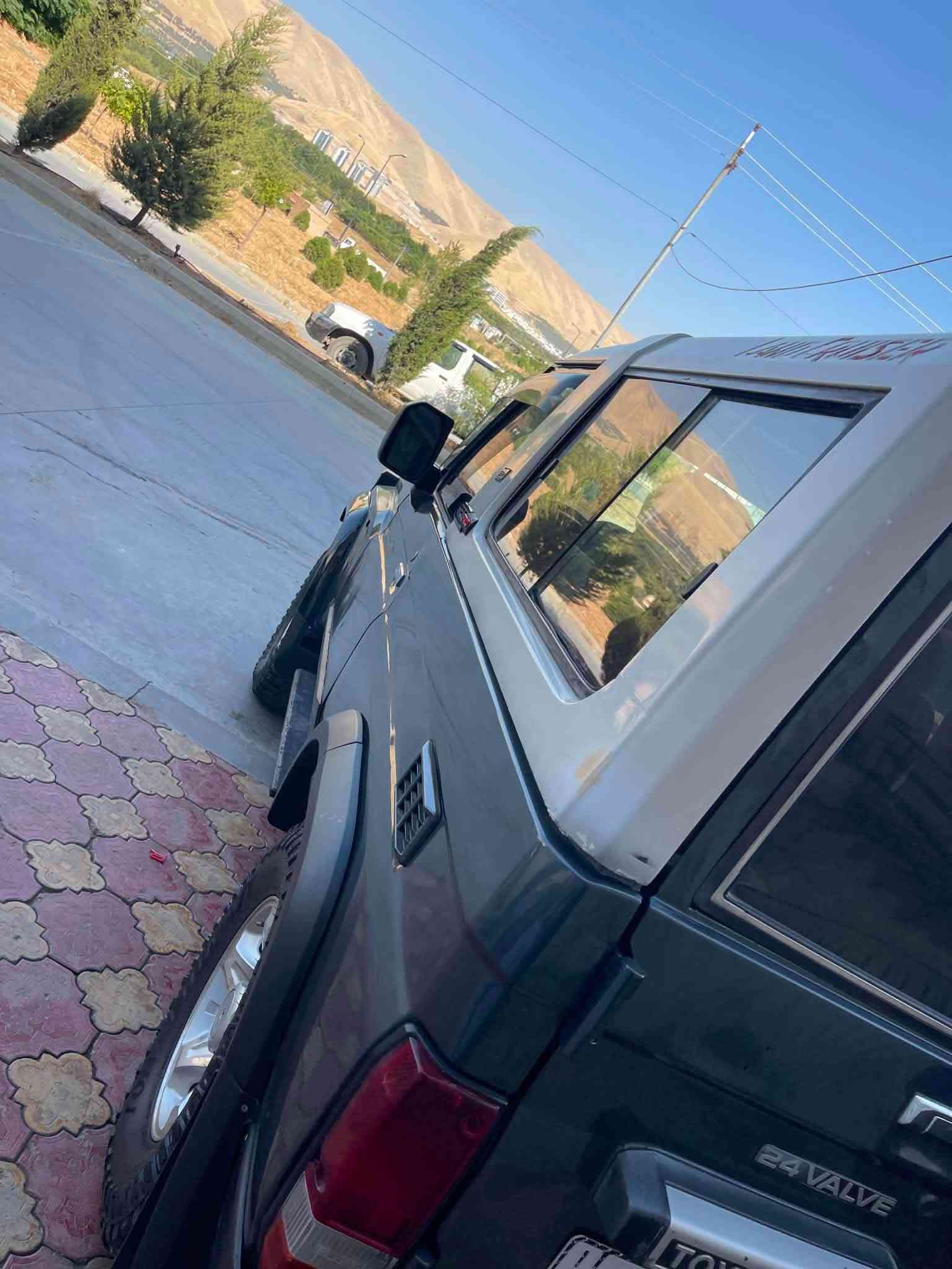 لاندکرۆز مێکزەمین بۆ فرۆشتن گۆرینەوە مۆدیل ١٩٨٤  گێر مەکینە هەردو هاوزن  کراوە بە ٢٠١٣  گاز. پئیشی لەگەل ناوی کراوەتە ٢٠٢٥  تەحویل ئەصلیە رەقەم ئەنبار سەنەوی رەقەم تازەیە لە سلیمانیم تەبرید ساردو گەرم ئیشەکات ***********. نرخی ٩٥ گەلا  معامەلە  سەیارە گازە ٦ بستۆن عادیە السليمانية, العراق

