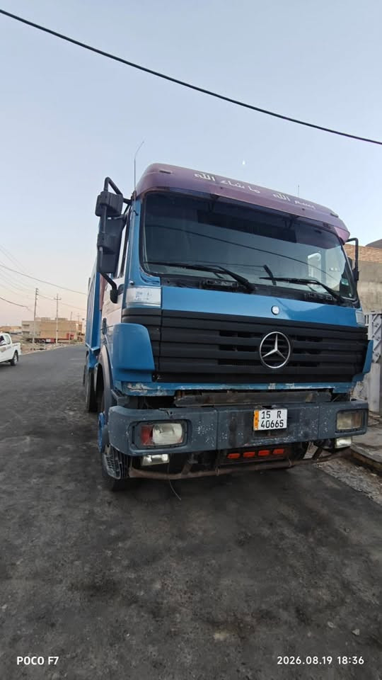 سلام عليكم سياره البيع البي 88 مكينته 48 كيره 210 مجموعه جيف 
قاطره طوله سبعه تخم تاير راس عربانه.

*********** 

***********
