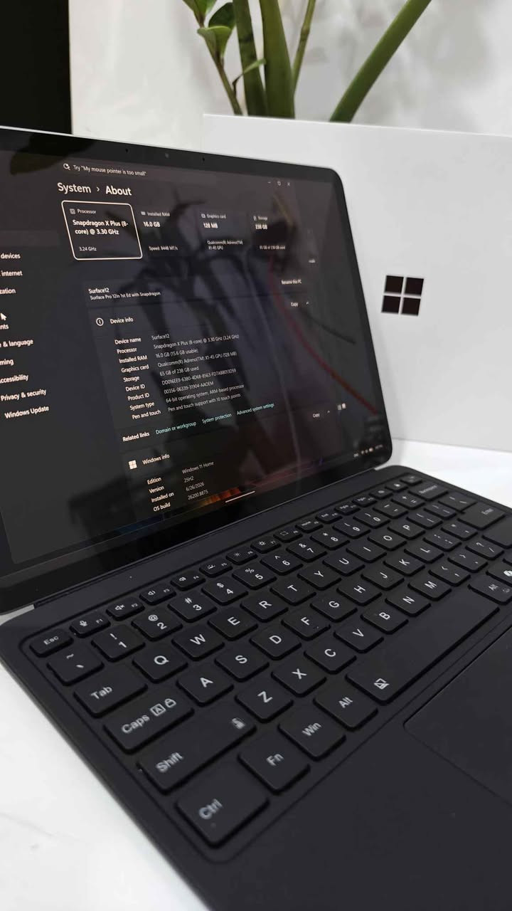 العرض الأقوى: Microsoft Surface Pro 12 1st Edition

* أداء جبار: معالج Snapdragon® X Plus بـ 8 أنوية، صُمم خصيصاً للمهام الثقيلة والذكاء الاصطناعي بسرعات تصل لـ 3.4 جيجاهرتز.
* شاشة مذهلة: مقاس 12 بوصة PixelSense™ LCD بتردد 90 هرتز، توفر استجابة فائقة لللمس والقلم.
* بطارية عملاقة: انْسَ الشاحن طوال اليوم مع عمر بطارية يصل إلى 16 ساعة.
* خفة وجمال: هيكل ألمنيوم فاخر وتصميم نحيف جداً يزن حوالي 1 كجم فقط.

📋 المواصفات الفنية:

* الذاكرة: 16GB LPDDR5x (سريعة جداً).
* التخزين: 256GB SSD فائق السرعة.
* النظام: Windows 11 الأصلي مع ميزات Copilot+ الذكية.
* الكاميرا: كاميرا Studio الأمامية بدقة 1080p مع ميزات التأطير التلقائي.
* خاصية Face-ID لفتح القفل

*عدد الدورات البطارية 🔋  : 15
*الحالة : مستخدم مع بوكس و شاحن اصلي 45w مايكروسوف
*السعر :
1- جهاز فقط 1،300،000
2- مع كيبورد (كوبي بلوتوث) 1،350،000
3- مع كيبورد الاصلي 1،550،000

✅ خدمة سريعة وضمان 30 يوم
📍 متوفر الآن للتوصيل الفوري لكل محافظات العراق.
للتواصل و الاستفسار : ***********

https://t.me/epic_store2 بغداد, العراق

