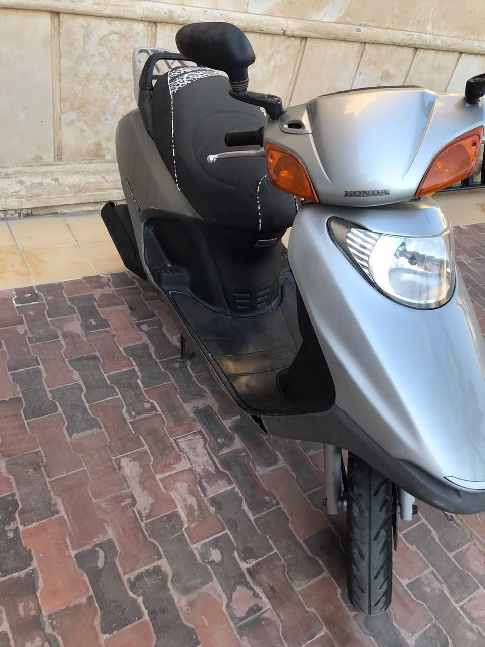 السلام وعليكم دراجه سبيسي للبيع 
السعر 650 الف مكفوله كفاله عامه 
مكلف بالنشر رقم صاحب الدراجه 
***********
العنوان بغداد
... بغداد, العراق
