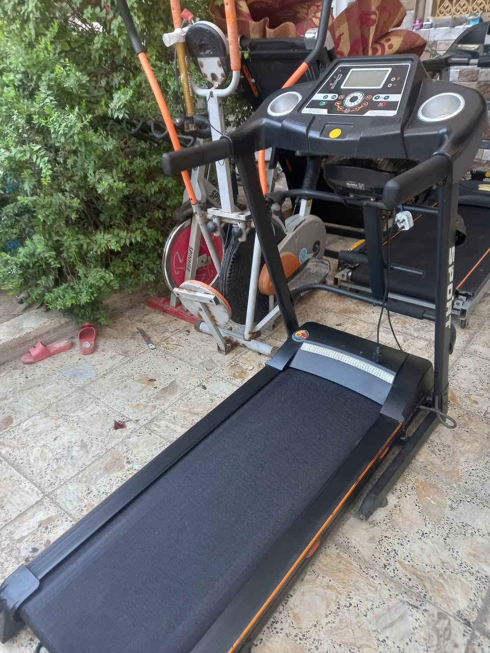 جهاز جري استخدام منزلي نضيف جدا وزن يتحمل ١٦٠كيلو دبل ماطور جبلي سعره ٢٢٥ بي حزام تكسير شحوم تدليك جسم كامل موصفات مبي ثري سماعات بلوتوث نبظات القلب سعة الحرار تمرين مال معده مال شناو العنوان بغداد 
‎***********
