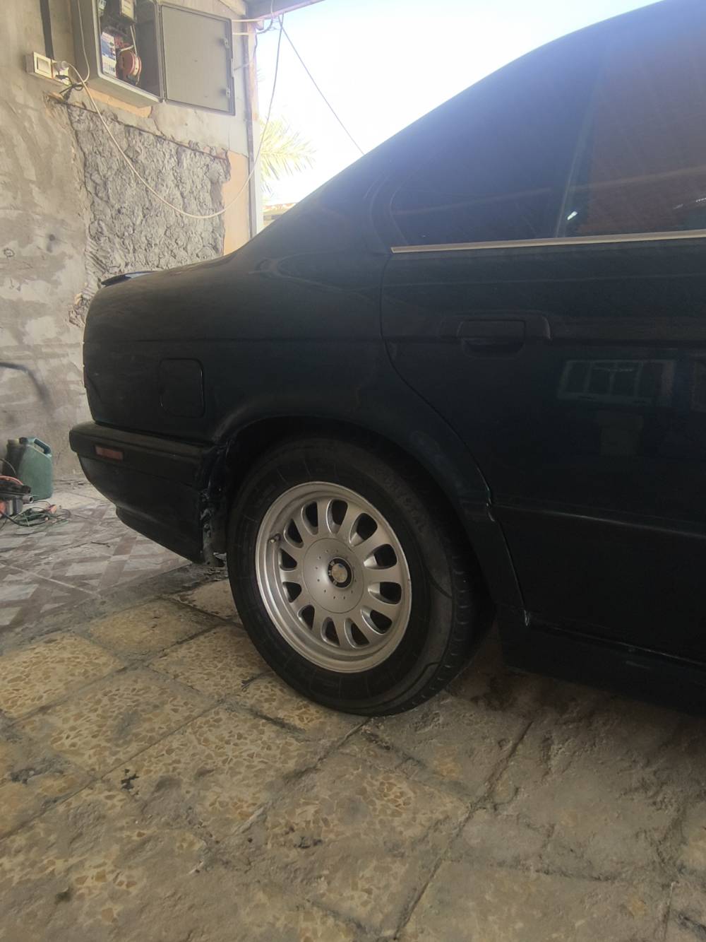 بي ام 520i • ١٩٩٣ • مكينة مسكرة