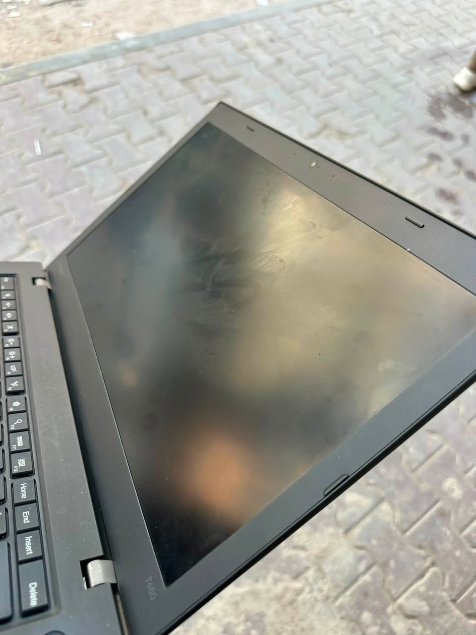 السلام عليكم

ThinkPad
Cor i 5 -G6
نضافه ممتازه استخدام شخصي 
450
***********
مكان ديوانيه
