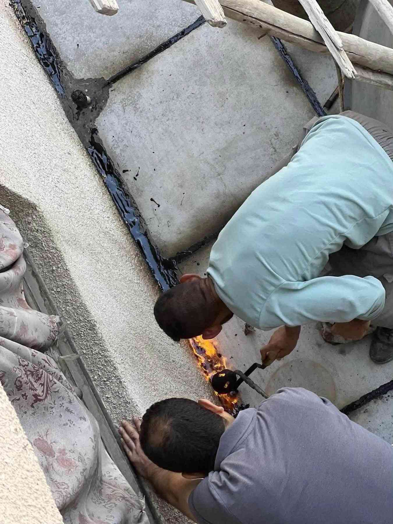 ***********
محمود لعمل ماستك اشتايكر وجير وتصليح سطوح بسعر مناسب نعمل ع نظام كرسته وعمل ع متر او مقطوعه شغل عالي جوده وبي ضمان الاشتاء طول ولامطار ولرطوبه تسبب هدر السطوح بسبب تلف الماستك  وسطحك اهم جزاء في البيت  ماعليك بس  تتواصل ويانه خاص ولباقي علينه شغل يرضى الله ويرضى الجميع

***********
