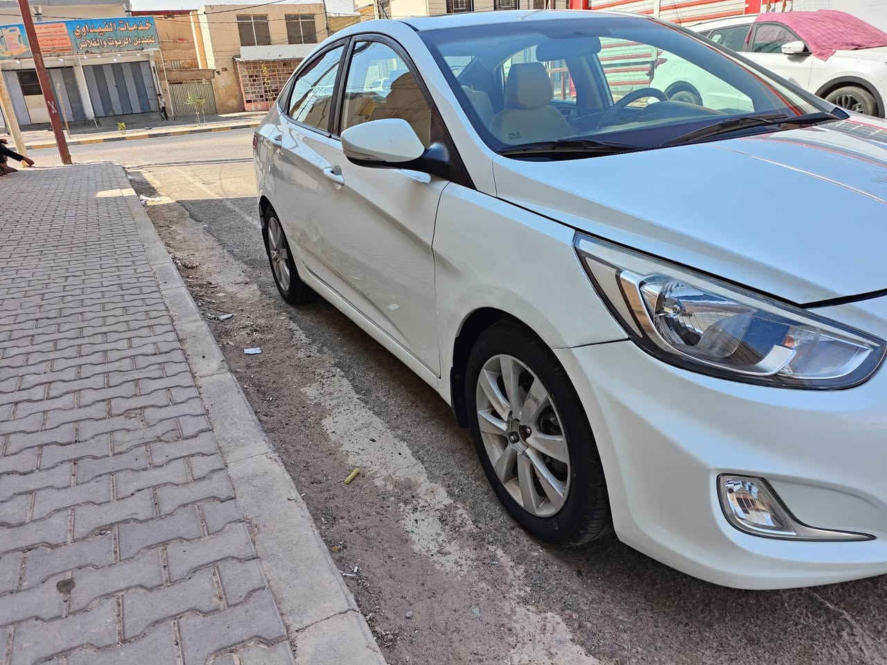 اسلام عليكم
الله همه صل علئ محمد وال محمد 

السياره جاهزه كير مكينه حداديه 

تخم تاير تبريد ثلج 

اكسنت 2014 خليجي فول 

مكينه المرغوب 1600 

فتحه

5 ويل كب 

تحكم صوبين 

اشاير بل مري 

شاشه كامره 

السنويه ستوهي مجدده 2031

والنظافه شوفو عينكم

سوناره مرفق بل منشور 

المكان النجف 

السعر 95 وبيه مجال 

***********

شباب رحمله والديكم لحد يكسر بحلال الوادم كولشي اكو بسوك بس صعب تلكه الجاهزه من كولشي
