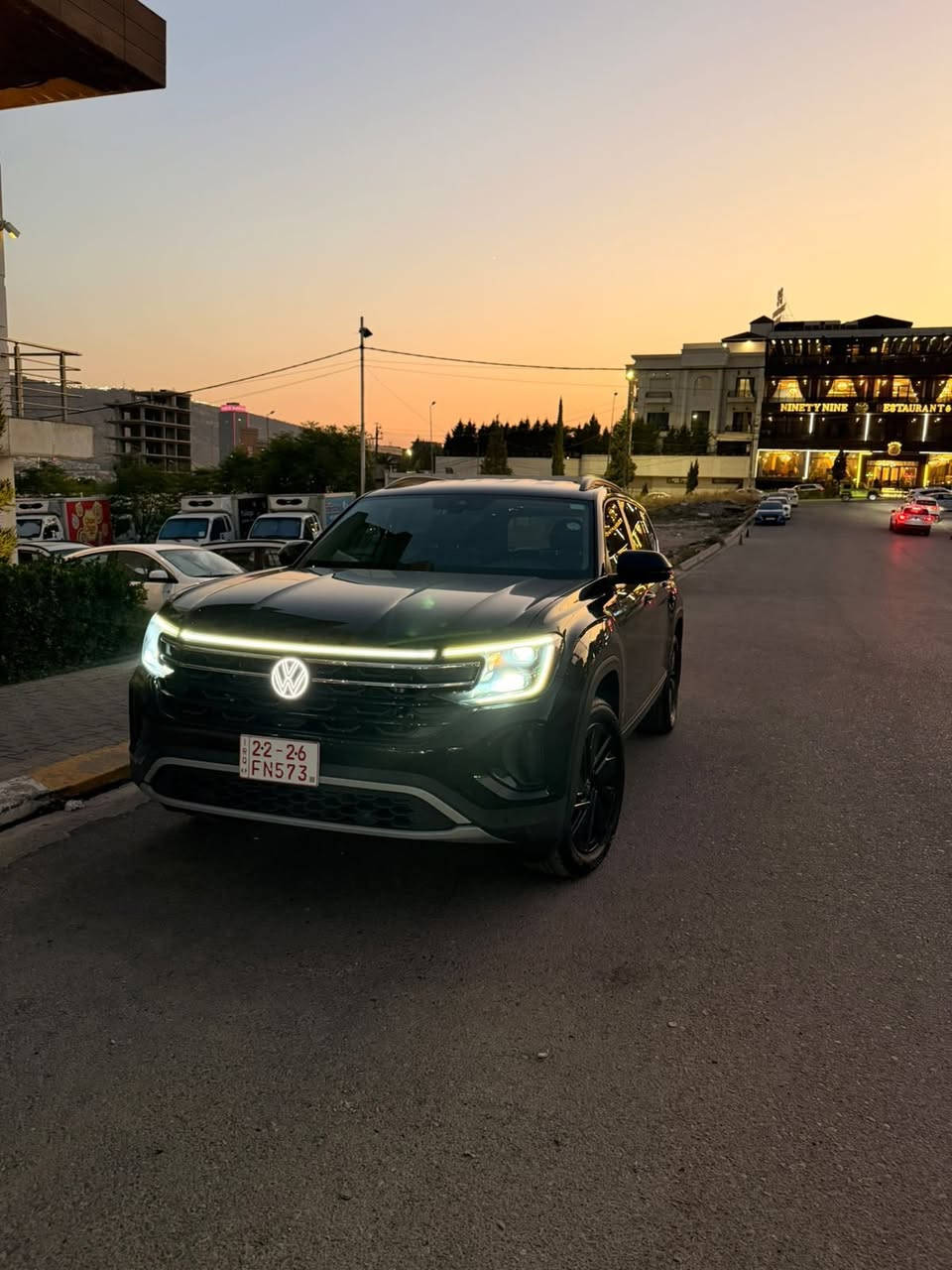 VW Atlas 2024 SE+ 
سياره بدون صبغ 
7راكب 
الشكل الجديد
8  الف مايل 
سياره بدون صبغ بدون تبديل 
فتل رادارات + حساسات
ويل 20  اسود بلادي
رقم الشاصي موجود بالصور 
يصمة 4 أبواب
بصمة تشغيل 
محرك 2.0 تيربو 
كافة تحكمات السيارة لمس تشغيل عن بعد
شفتات ستيرن 
‏‎صندوق شفط كهربائي
وضعيات قيادة 5 ايكو وسبورت 
انارة داخلية .. ليدات .. تحت الرجل 
لايت لد متحرك عدسات تتحرك مع ستيرن .. بك لايت لد 
‏‎رادار أمامي (تحديد مسار)
‏‎رادار جانبي (نقاط عمياء)
‏‎رادار خلفي (تحذير من الاصطدام)
‏‎تبريد مركزي لمس
‏‎كشنات جلد / كشن تدفئة / تبريد 
‏‎كشن كهرباء
‏‎دشبول ديجيتال
‏‎هاند بريك بصمة
كير بصمة 
‏Android Auto 
‏Apple Car Play 
‏‎مانع انزلاق+ABS
‏‎شاشة كبيرة لمس
‏‎حساسات خلفية .. امامية . جانبية 
‏‎تحكمات استيرن .. ستيرن تدفئة 
‏‎اوتو ستارت Auto start 
‏‎اوتو ستوب Auto Stop 
‏‎منافذ type C 
رقم كاتي وتترقم شمالي 
مكان السياره دهوك
سعر جدا مناسب
للاستفسار 
***********
*********** دهوك, العراق
