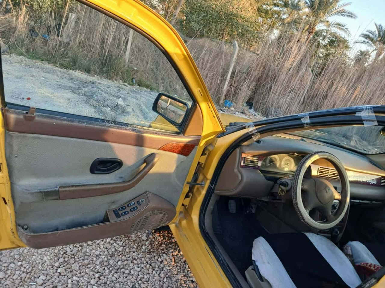 سمند مديل ١٣ سياره حلوه مكينه وكير جدد عشرط جديد بمليون وربع تخم تاير تبريد منضومه كله جديد حداديه الخلفي جديد حداديه الامامي ٧٥ بل ميه سنويه لل٣٠ مصفره من كلشي ماعليه ولا ربع سياره بيه صبغ بيبان ٢ وطخه خفيفه السعر ٣٣ وبيه مجال قليل مكاني دوانيه قضاء الشاميه*********** واني خادم هاي كل المعلومات
