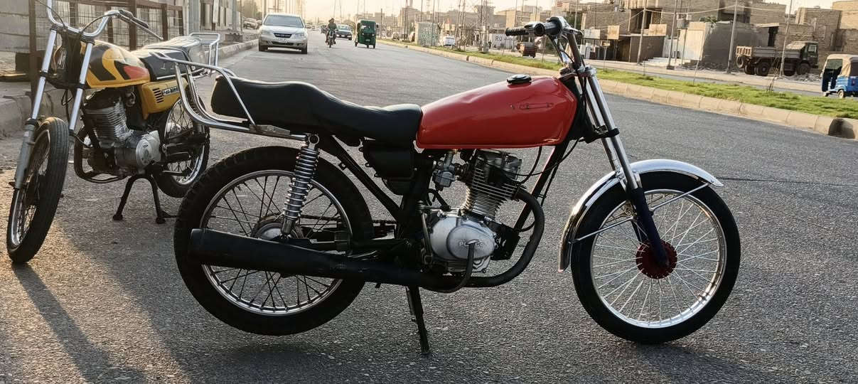 دراجة اربعة كير للبيع دراجة جاهزة ماعوزهة شي شلعة ومعدل شغل ووطلع سعر 375وبيهة مجال ***********
